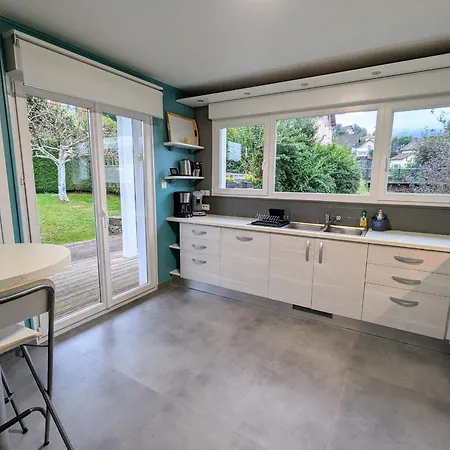 A : Sauna, Terrasse, Proche Et Stations De - Fr-1-589-669