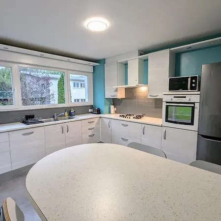 A : Sauna, Terrasse, Proche Et Stations De - Fr-1-589-669 Apartment