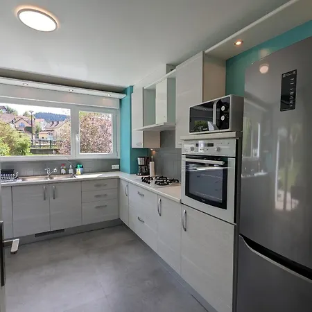 A : Sauna, Terrasse, Proche Et Stations De - Fr-1-589-669 *