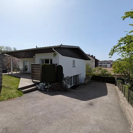 A : Sauna, Terrasse, Proche Et Stations De - Fr-1-589-669 Gérardmer